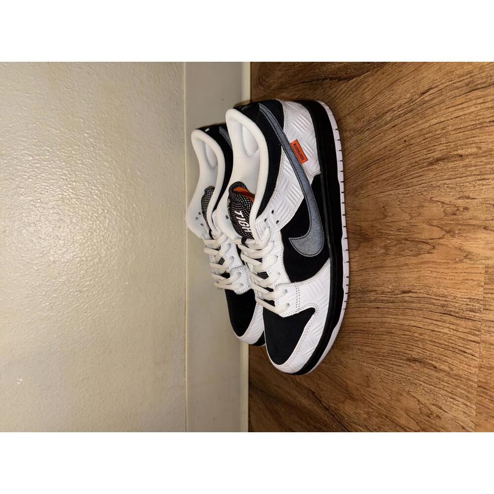 Nike SB Dunk Low Tightbooth - Picture 5 of 14